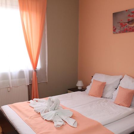 Sun Apartments ซูโบติกา ภายนอก รูปภาพ